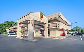 Super 8 By Wyndham Commerce